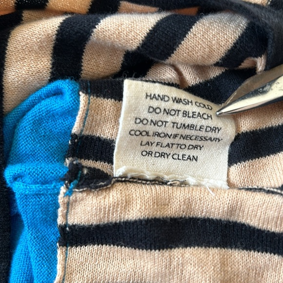 Yoon Womens Sweater Medium - Picture 5 of 13